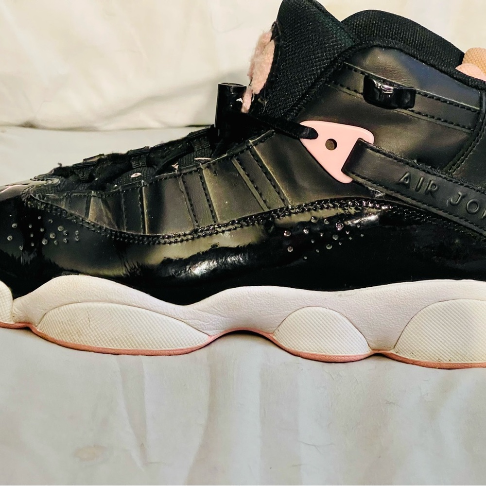 Nike air Jordan’s size 5.5 woman’s size 7 gently used